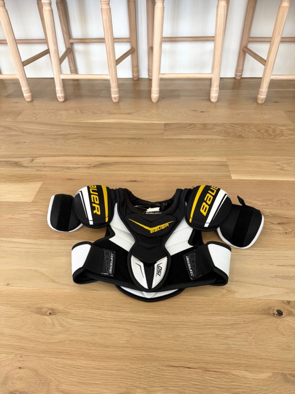 Bauer Supreme 150 Ice hockey shoulder pads Jr Medium